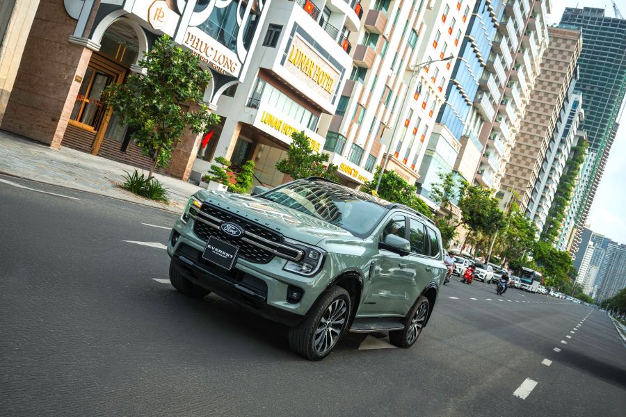 giá ford everest