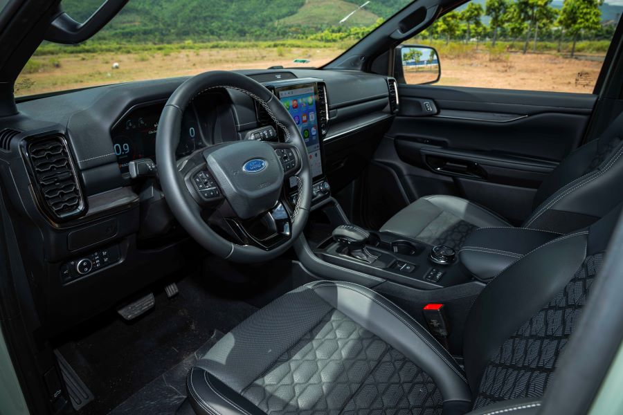 ford everest platinum máy xăng